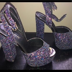 Multi-Colored Platform Heel 😍